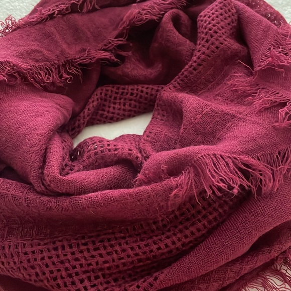 NWT World Market Infinity Woven Scarf, burgundy color, 72”X 29” - Picture 9 of 11
